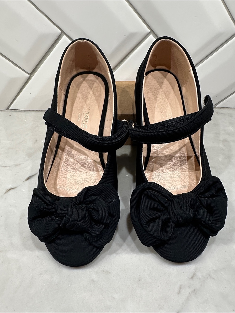 Kids Black Bow Mary Jane Shoes size 2Y